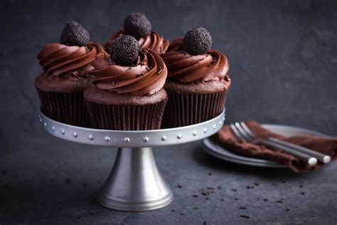 the-easiest-fluffy-chocolate-buttercream-frosting image