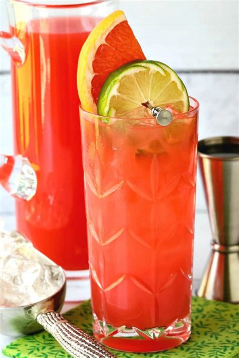 sea-breeze-cocktail-a-refreshing-summer-drink image