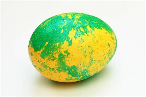 marbleized-easter-eggs-kids-crafts-firstpalettecom image