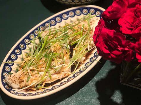 chinese-steamed-fish-with-ginger-and-scallion image