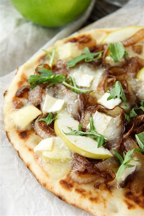 caramelized-onion-apple-and-brie-flatbread-kendall image