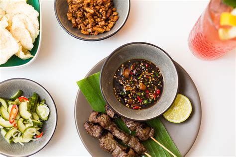 the-best-places-to-eat-indonesian-food-in-amsterdam image