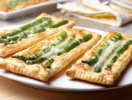spring-asparagus-tarts-puff-pastry image