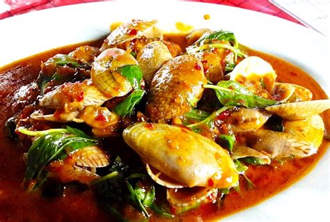 the-hirshon-thai-spicy-clams-with-basil-and image