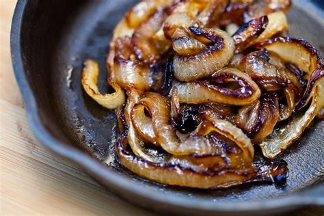the-know-it-alls-guide-to-caramelization-food-hacks image