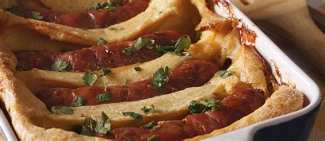 toad-in-the-hole-traditional-meat-dish-from-england image