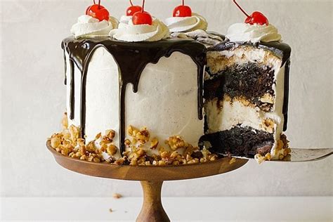 best-brownie-sundae-cake-recipe-how-to-make-hot image