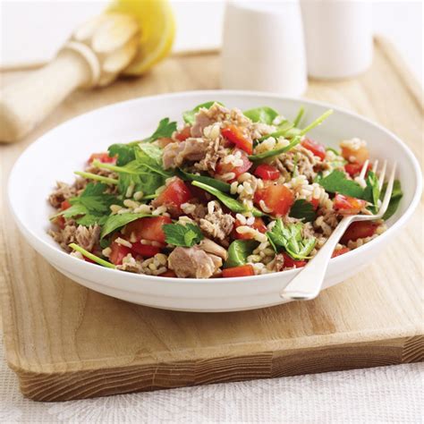 quick-tuna-and-rice-salad-healthy-food-guide image