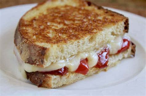 grilled-mozzarella-cheese-and-red-pepper image