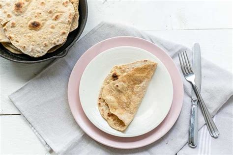 how-to-make-moroccan-flatbread-with-spices-the image