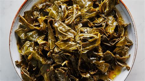 slow-cooked-collard-greens-in-olive-oil image