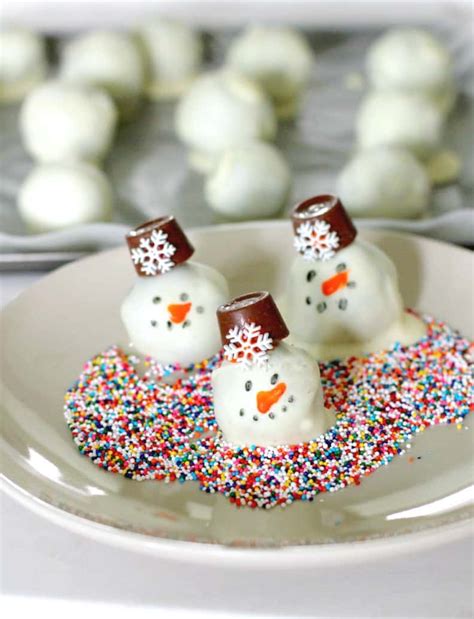 easy-oreo-snowman-cookie-balls-pinkwhen image