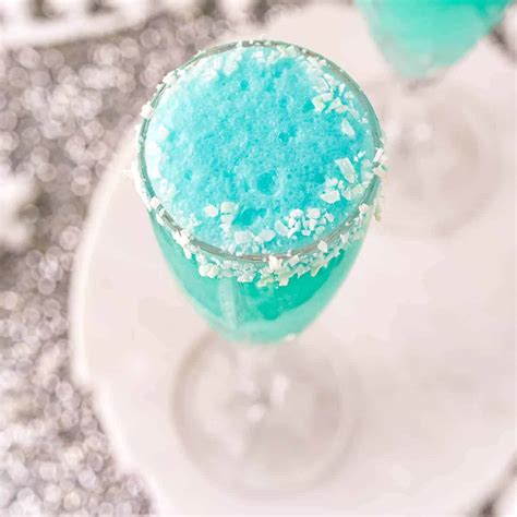 jack-frost-mimosa-the-perfect-winter-cocktail-rachel image