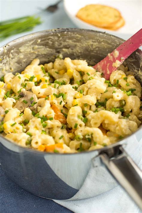 one-pot-creamy-veggie-pasta-easy-cheesy-vegetarian image