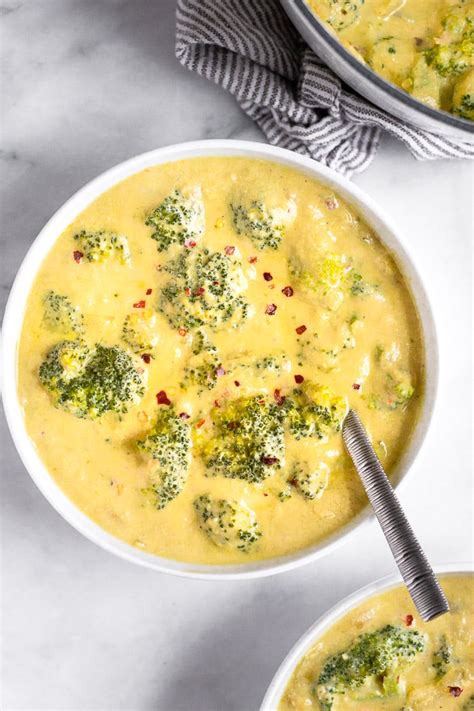 25-minute-easy-vegan-broccoli-cheese-soup-eat-the-gains image
