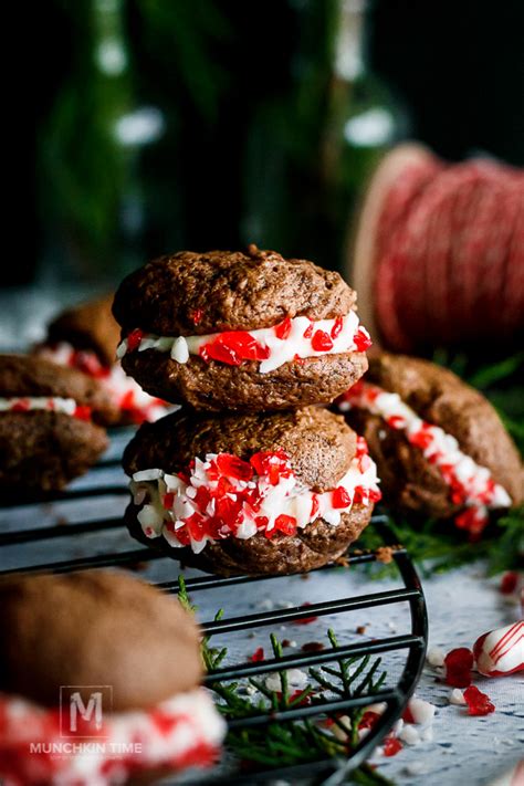 christmas-cookies-whoopie-pie-recipe-munchkin-time image
