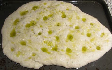 garlic-and-rosemary-breadmaker-focaccia-searching-for image