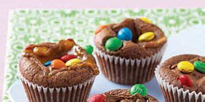 snickers-brownie-bites-at-womansdaycom-chocolate image