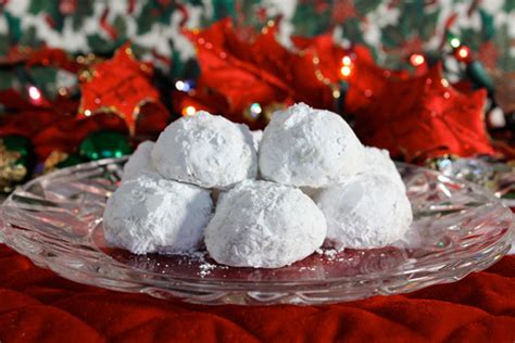 christmas-pecan-balls-easy-snowball-cookies-jenny image