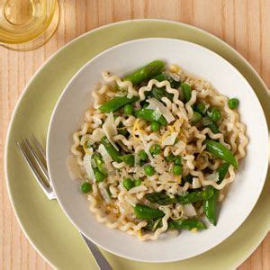 fusilli-with-asparagus-and-peas-womans-day image