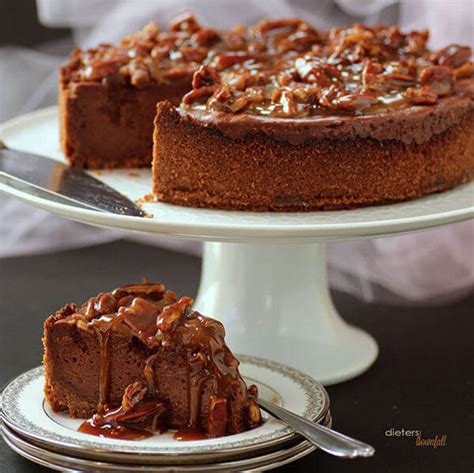 chocolate-cheesecake-with-praline-sauce-pint-sized image