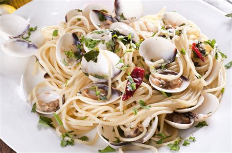 4-italian-inspired-seafood-pasta-recipes-the-healthy image