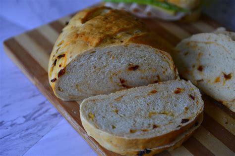 sun-dried-tomato-and-herb-loaf-read-food-everyday image
