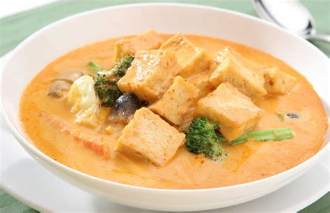 red-thai-curry-with-tofu-readers-digest-canada image