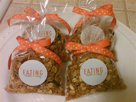 moms-snacking-granola-eating-made-easy image