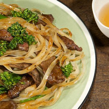 spicy-shanghai-steak-and-noodle-stir-fry-beef image