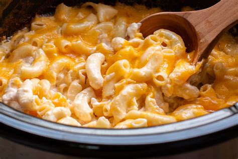 slow-cooker-mac-and-cheese-the-magical-slow-cooker image