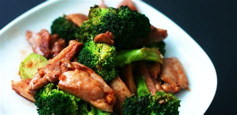 kung-pao-chicken-and-broccoli-cambodian image