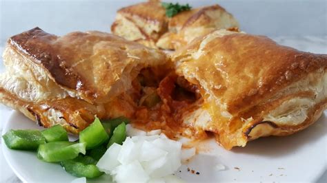 puff-pastry-pizza-calzones-small-batch-for-two-zona image