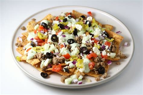 greek-chicken-nachos-foodpalscom image