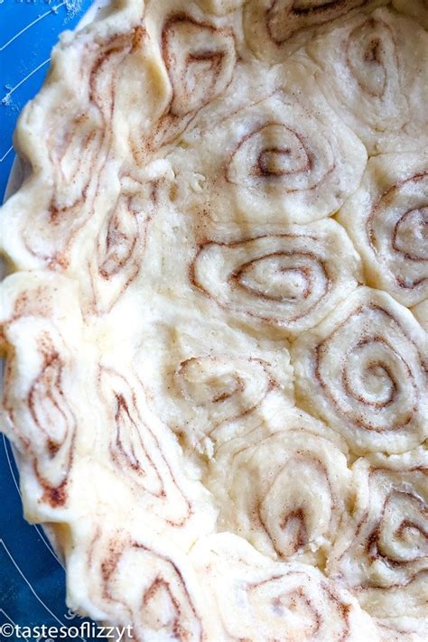 cinnamon-roll-pie-crust-tastes-of-lizzy-t image