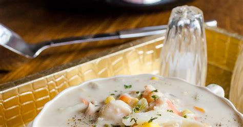 10-best-seafood-chowder-crock-pot-recipes-yummly image