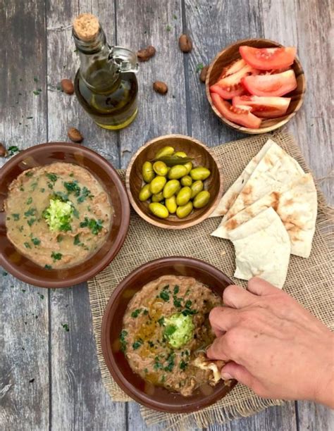 foul-mudammas-fava-beans-فول-مدمس-palestine-in-a image