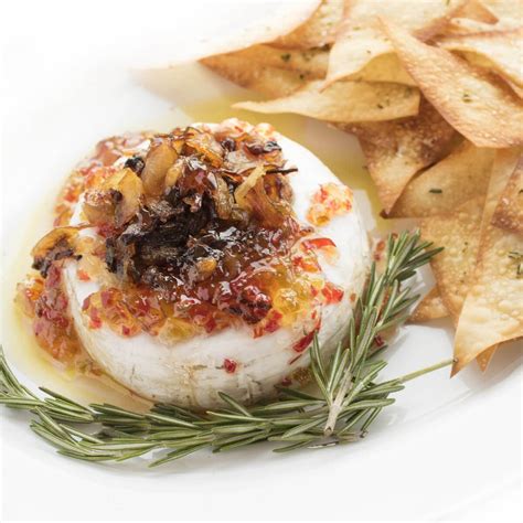 baked-brie-appetizer-with-caramelized-onions-the image