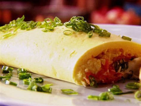 smoked-salmon-and-cream-cheese-omelette-with image