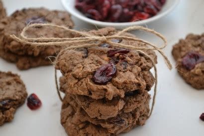cocoa-cranberry-peanut-butter-oatmeal-cookies image