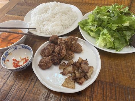 the-vietnamese-bun-cha-food-dish-all-you-need-to-know image