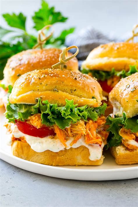 buffalo-chicken-sliders-dinner-at-the-zoo image