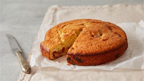 strawberry-and-vanilla-cake-recipe-bbc-food image