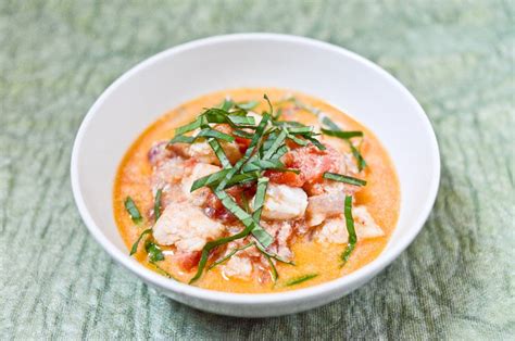 easy-fish-curry-with-tomato-and-coconut image