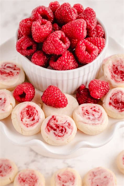raspberry-meltaway-cookies-family image