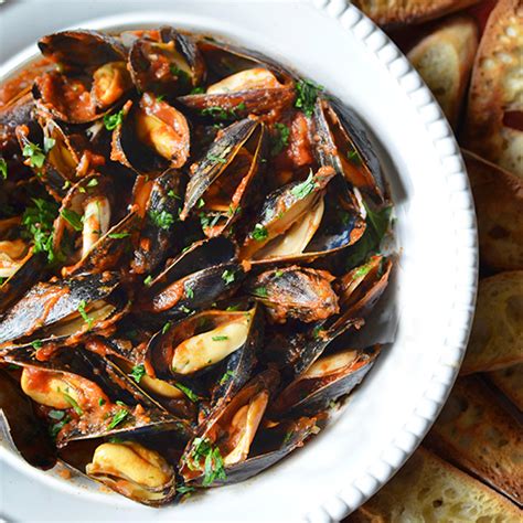mussels-fra-diavalo-recipe-andrew-zimmern-food image