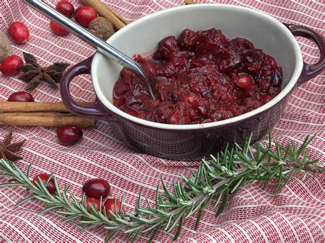 vegan-cranberry-sauce-recipe-sugare-free-full-of image