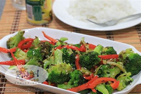 spicy-broccoli-bell-pepper-stir-fry image
