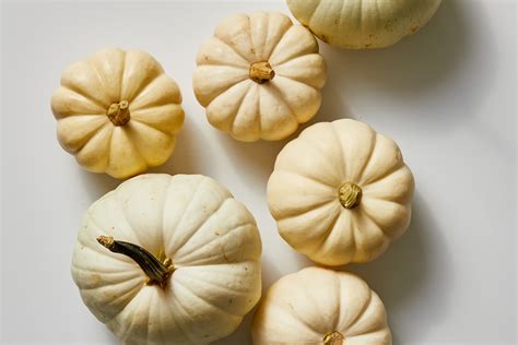 white-pumpkins-are-gorgeous-and-you-can-eat-them image