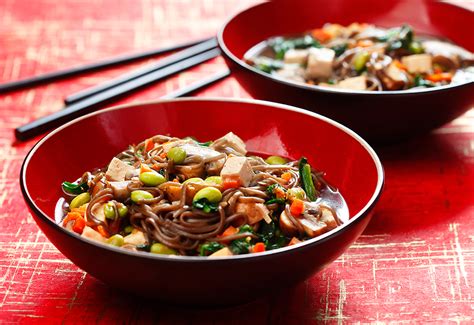 soba-noodles-with-mushroom-spinach-and-tofu-eat image